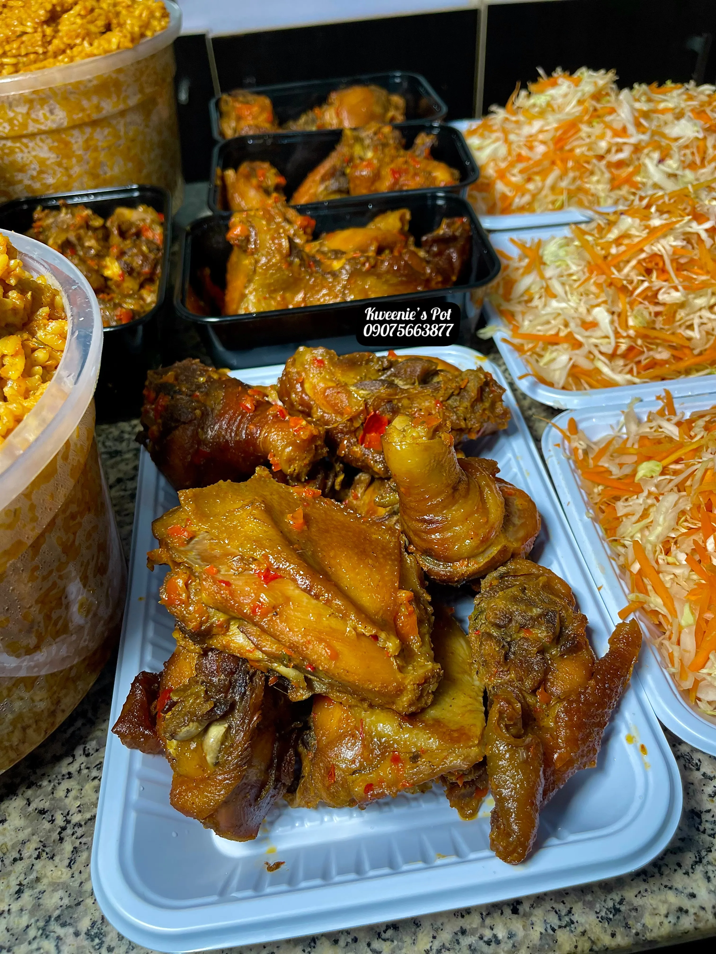 Peppered chicken with coleslaw and rice